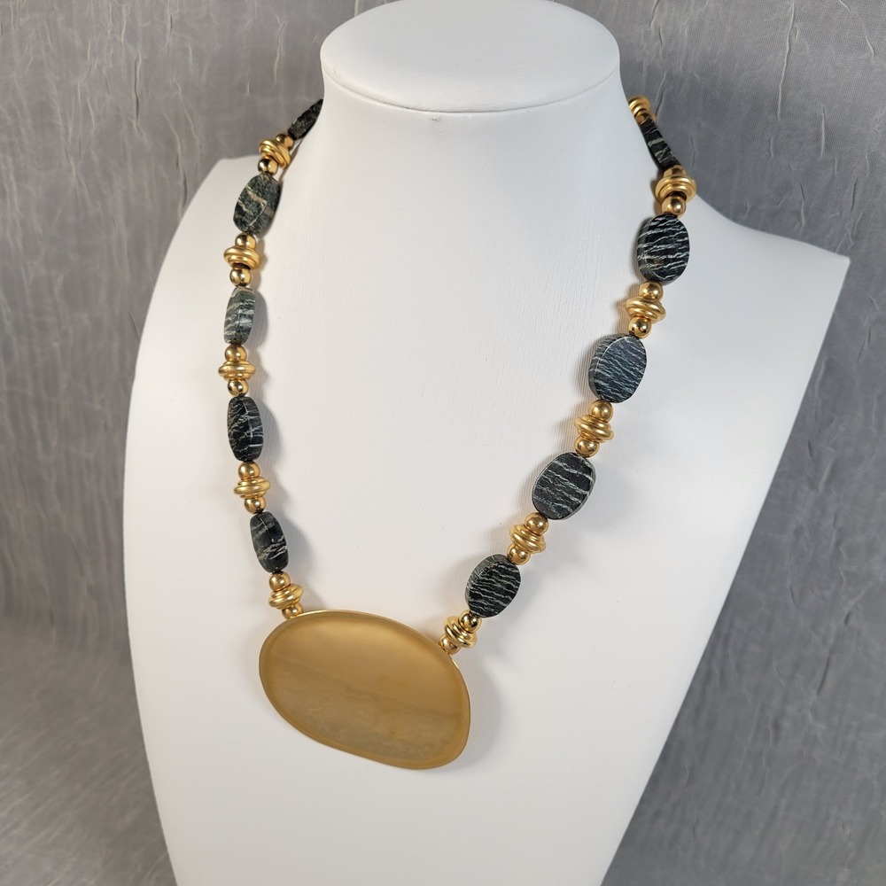 Vintage Sutton Hoo 1993 Green Zebra Jasper Gold Tone Statement Necklace